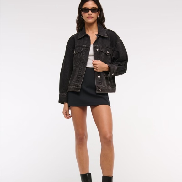 The A&F Scarlett Mini Skort - Picture 4 of 6